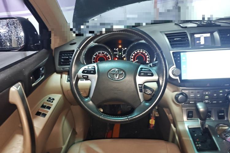 Used Toyota Highlander 2012 2.7L Two-Wheel Drive 7-Seater Luxury Edition Steering Wheel