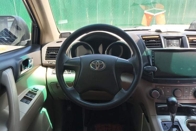 Used Toyota Highlander 2012 2.7L 2WD 5-Seater Elite Edition Steering Wheel