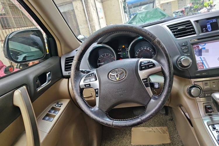 Used Toyota Highlander 2012 2.7L Two-Wheel Drive 7-Seater Luxury Navigation Edition Steering Wheel