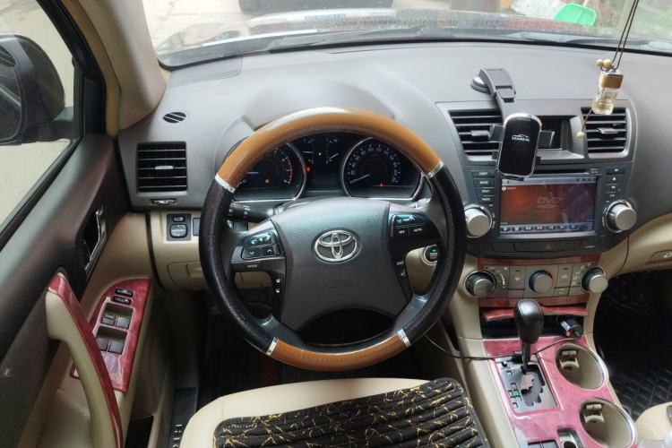 Used Toyota Highlander 2012 2.7L 2WD 5-Seater Elite Edition Steering Wheel