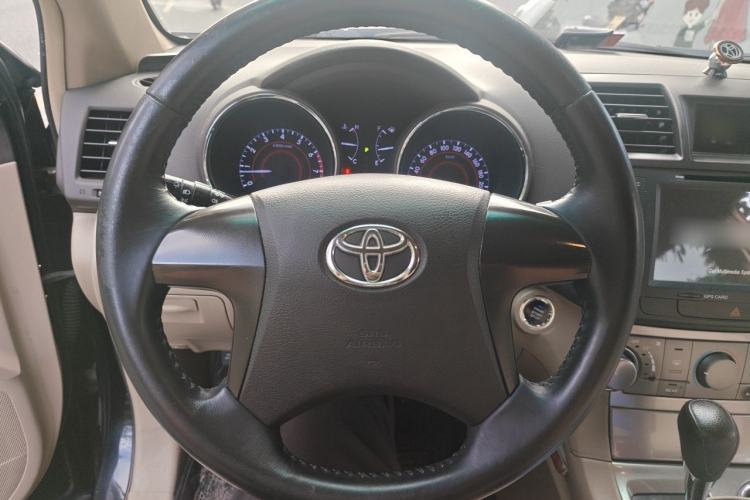Used Toyota Highlander 2012 2.7L Two-Wheel Drive 7-Seater Elite Edition Steering Wheel