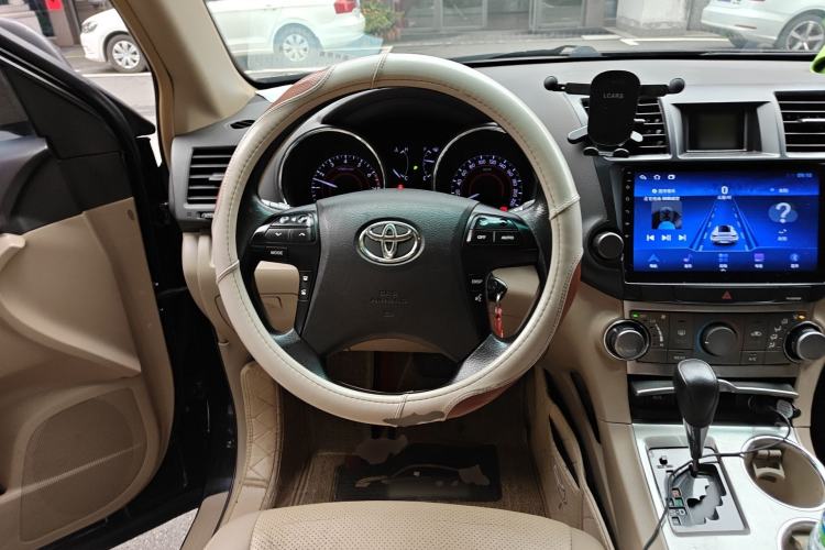 Used Toyota Highlander 2012 2.7L Two-Wheel Drive 7-Seater Elite Edition Steering Wheel
