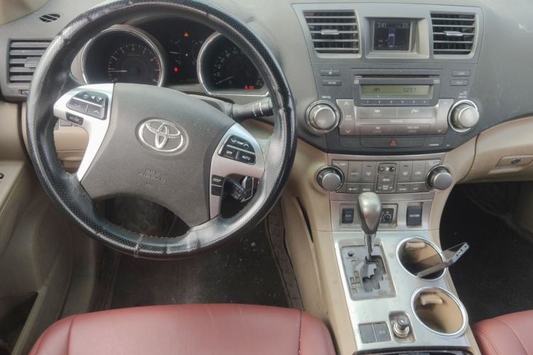 Used Toyota Highlander 2012 2.7L Two-Wheel Drive 7-Seater Luxury Edition Steering Wheel