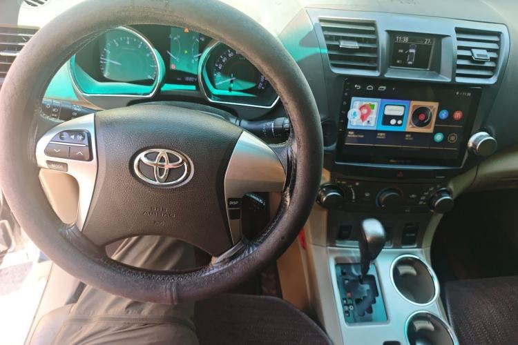 Used Toyota Highlander 2012 2.7L Two-Wheel Drive 5-Seater Sport Edition Steering Wheel