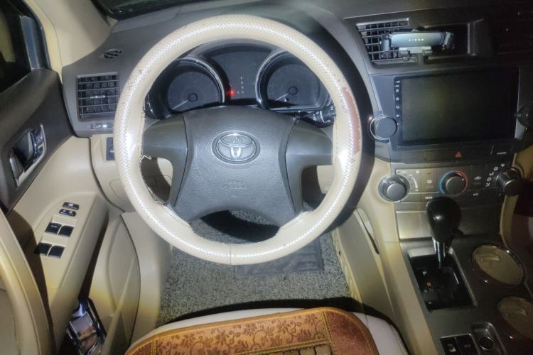 Used Toyota Highlander 2012 3.5L 4x4 7-Seater Elite Edition Steering Wheel
