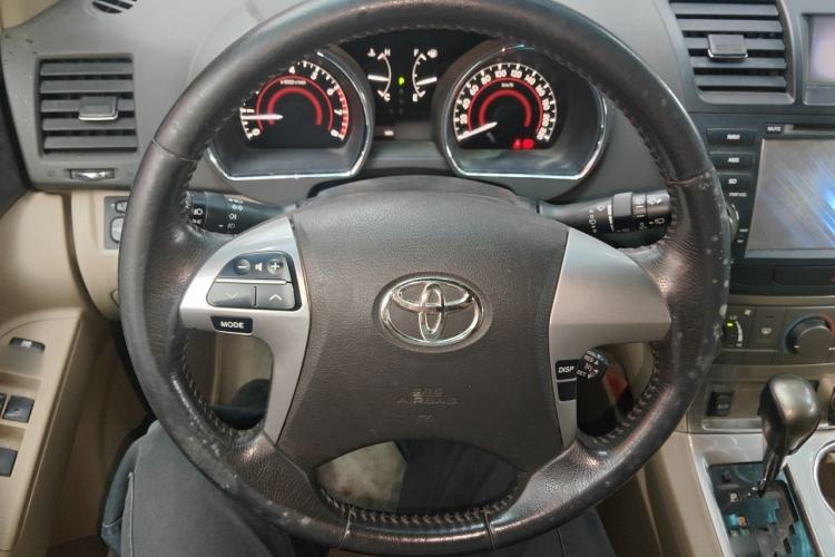 Used Toyota Highlander 2012 2.7L Two-Wheel Drive 5-Seater Sport Edition Steering Wheel