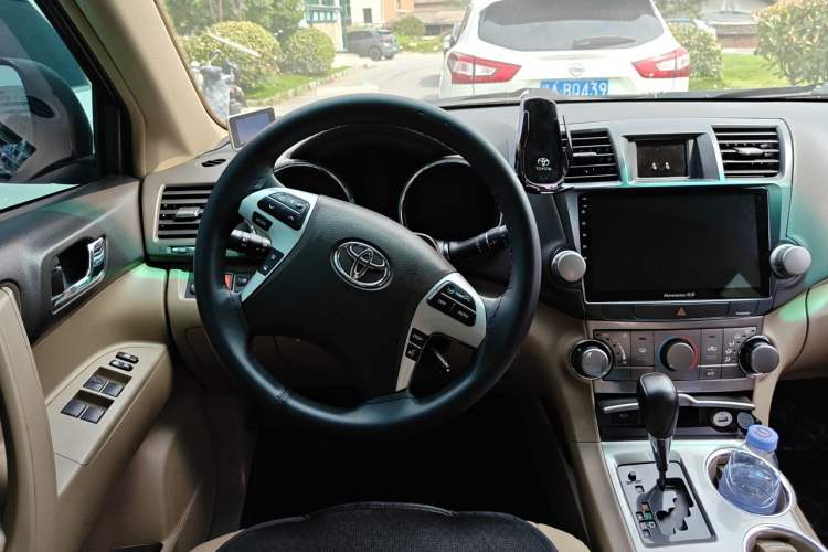 Used Toyota Highlander 2012 2.7L 2WD 5-Seater Elite Edition Steering Wheel