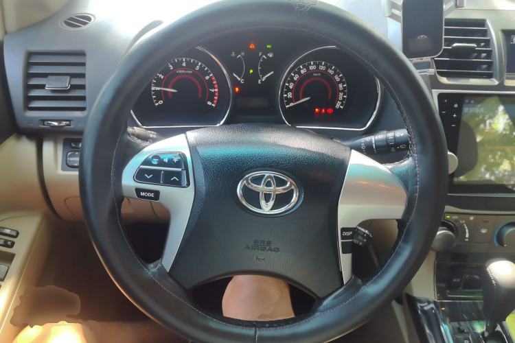 Used Toyota Highlander 2012 2.7L Two-Wheel Drive 5-Seater Sport Edition Steering Wheel