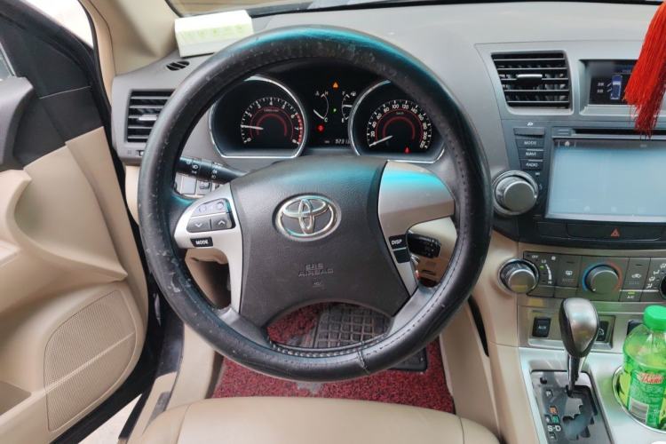Used Toyota Highlander 2012 2.7L Two-Wheel Drive 5-Seater Sport Edition Steering Wheel
