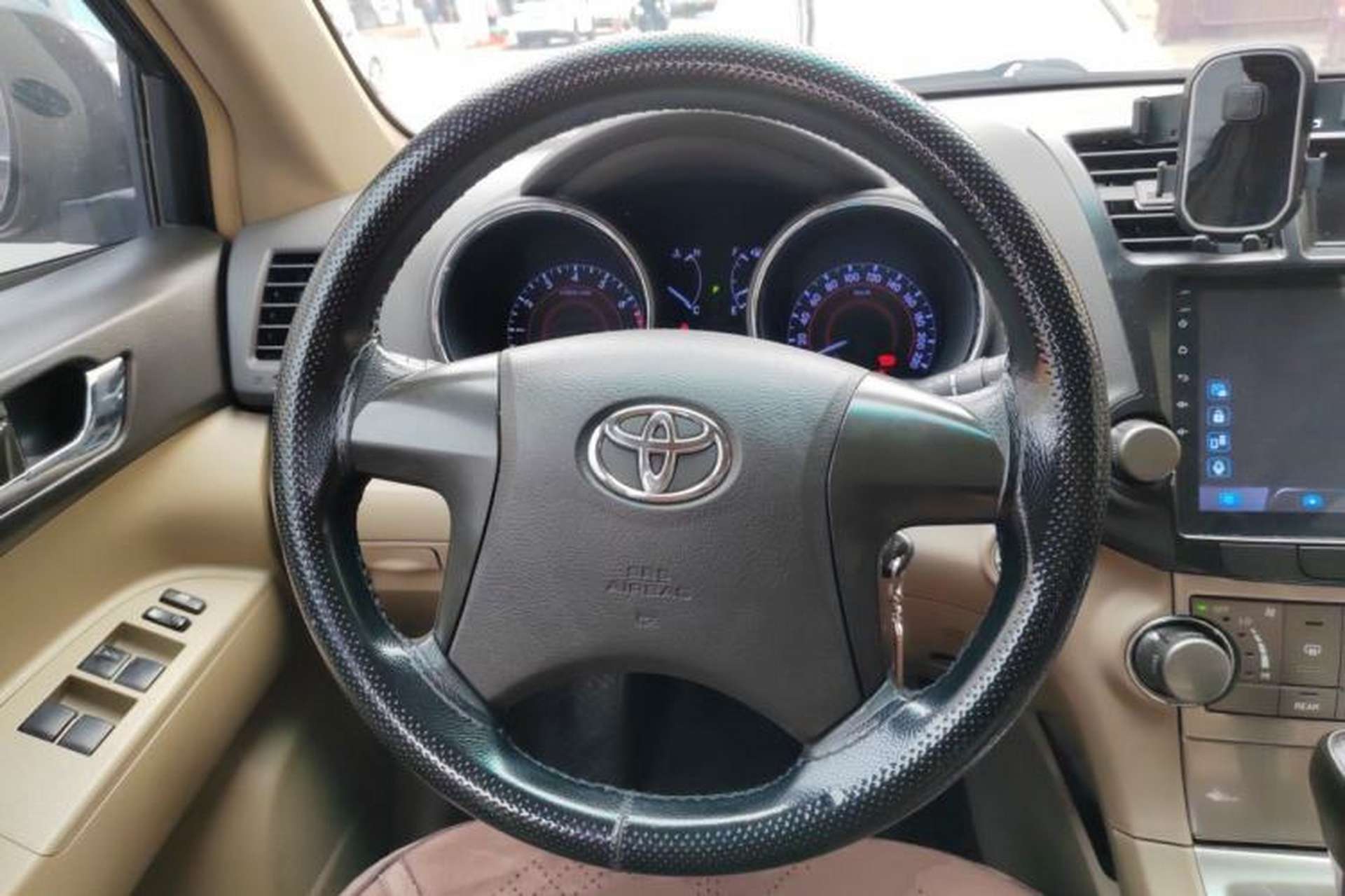Used Toyota Highlander 2012 3.5L 4x4 7-Seater Elite Edition Steering Wheel