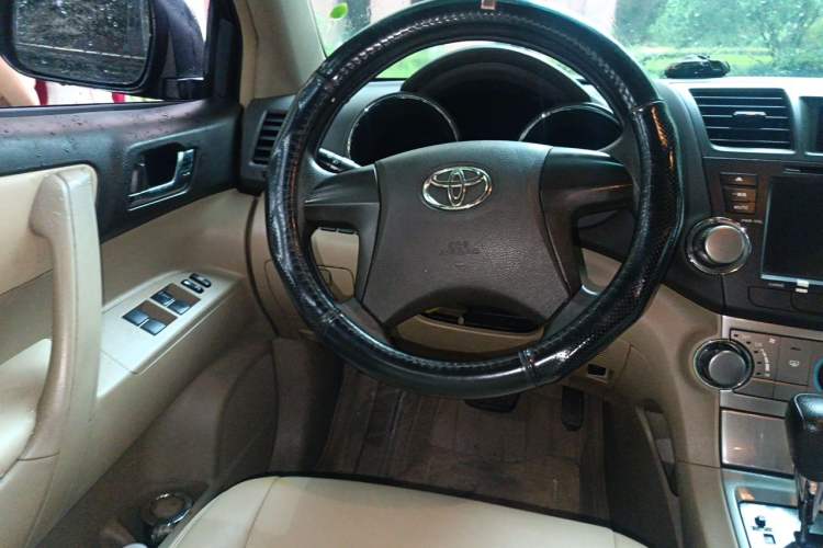 Used Toyota Highlander 2012 2.7L 2WD 5-Seater Elite Edition Steering Wheel