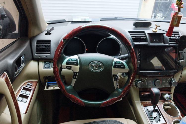 Used Toyota Highlander 2012 2.7L Two-Wheel Drive 7-Seater Elite Edition Steering Wheel