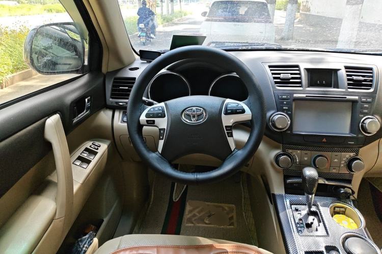 Used Toyota Highlander 2012 2.7L 2WD 5-Seater Elite Edition Steering Wheel