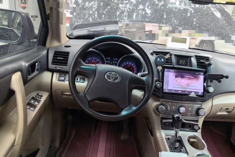 Used Toyota Highlander 2012 2.7L Two-Wheel Drive 7-Seater Elite Edition Steering Wheel