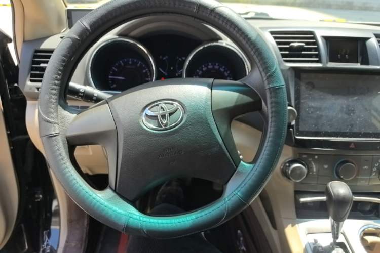 Used Toyota Highlander 2012 2.7L 2WD 5-Seater Elite Edition Steering Wheel