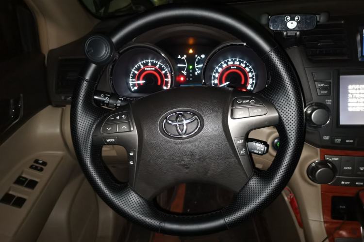 Used Toyota Highlander 2012 3.5L 4x4 7-Seater Ultimate Edition Steering Wheel