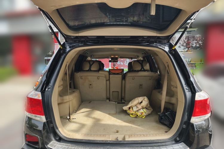 Used Toyota Highlander 2012 2.7L Two-Wheel Drive 7-Seater Elite Edition Trunk