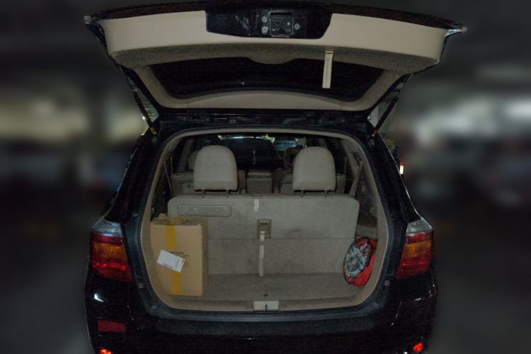 Used Toyota Highlander 2012 2.7L Two-Wheel Drive 7-Seater Luxury Edition Trunk