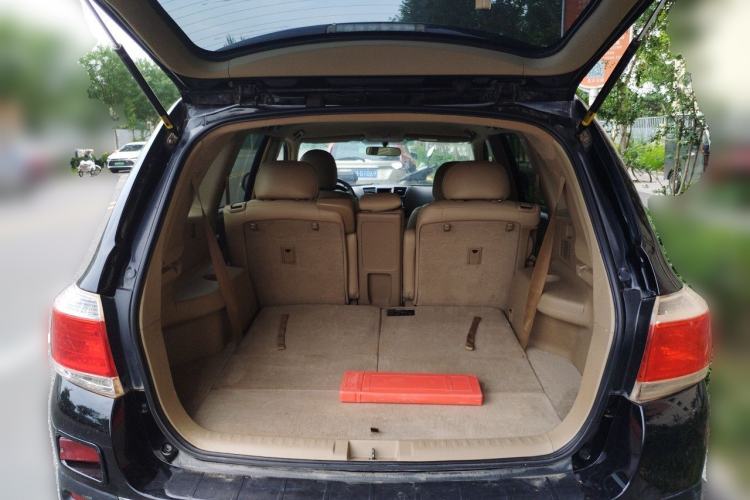 Used Toyota Highlander 2012 3.5L 4x4 7-Seater Elite Edition Trunk