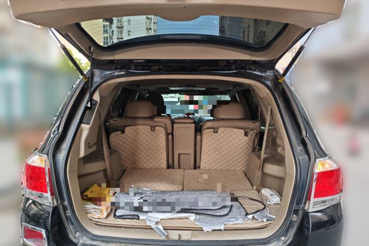 Used Toyota Highlander 2012 2.7L Two-Wheel Drive 7-Seater Luxury Edition Trunk