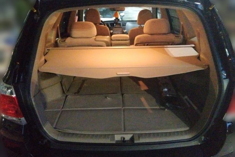 Used Toyota Highlander 2012 2.7L Two-Wheel Drive 7-Seater Elite Edition Trunk