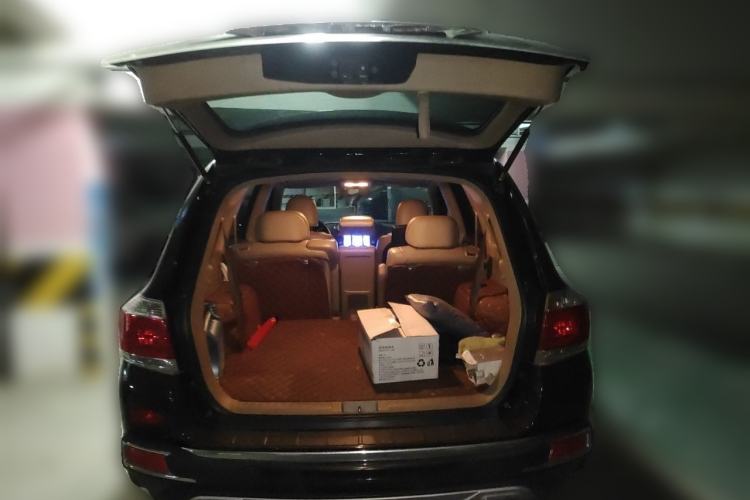 Used Toyota Highlander 2012 2.7L Two-Wheel Drive 7-Seater Luxury Edition Trunk
