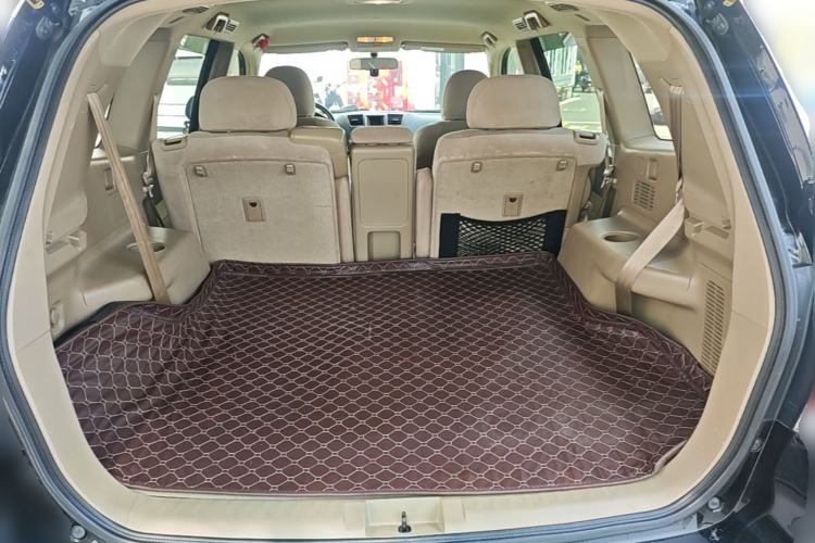 Used Toyota Highlander 2012 2.7L Two-Wheel Drive 7-Seater Elite Edition Trunk
