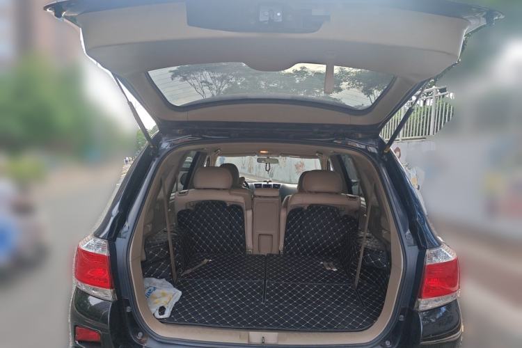 Used Toyota Highlander 2012 2.7L Two-Wheel Drive 7-Seater Elite Edition Trunk
