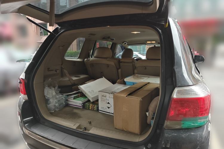 Used Toyota Highlander 2012 2.7L Two-Wheel Drive 7-Seater Elite Edition Trunk