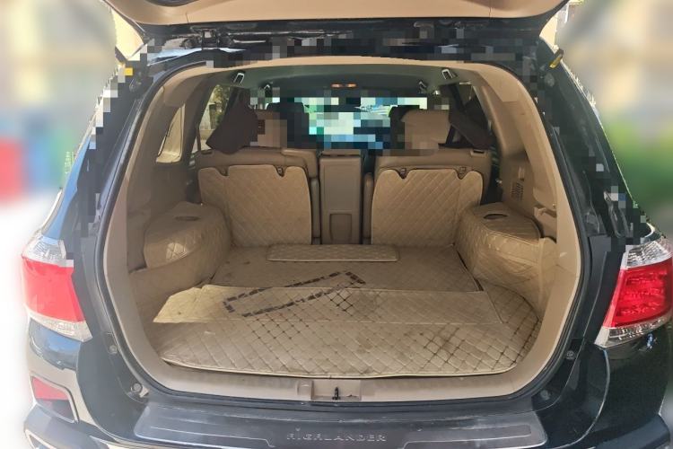 Used Toyota Highlander 2012 2.7L Two-Wheel Drive 5-Seater Sport Edition Trunk