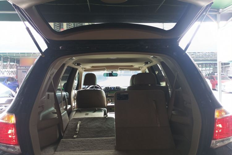 Used Toyota Highlander 2012 2.7L Two-Wheel Drive 7-Seater Luxury Edition Trunk
