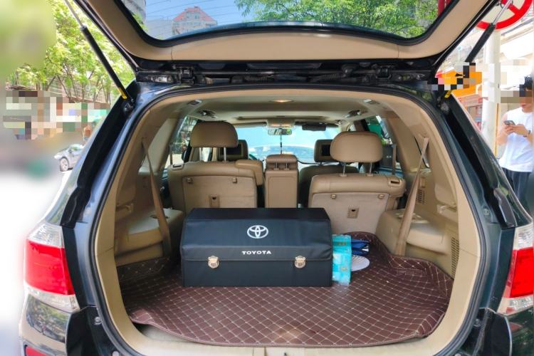 Used Toyota Highlander 2012 2.7L Two-Wheel Drive 7-Seater Luxury Navigation Edition Trunk