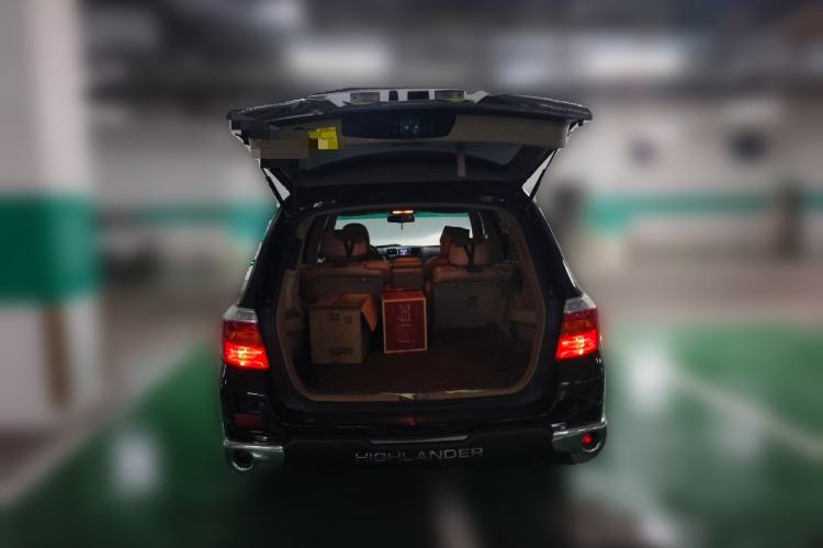 Used Toyota Highlander 2012 3.5L 4x4 7-Seater Ultimate Edition Trunk