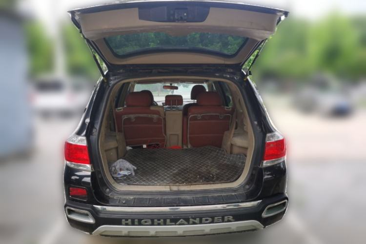 Used Toyota Highlander 2012 2.7L Two-Wheel Drive 7-Seater Elite Edition Trunk