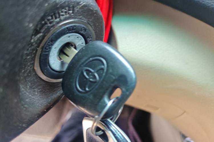 Used Toyota Highlander 2012 2.7L 2WD 5-Seater Elite Edition Vehicle Key