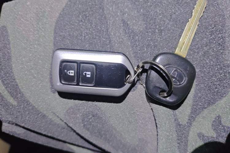 Used Toyota Highlander 2012 2.7L 2WD 5-Seater Elite Edition Vehicle Key