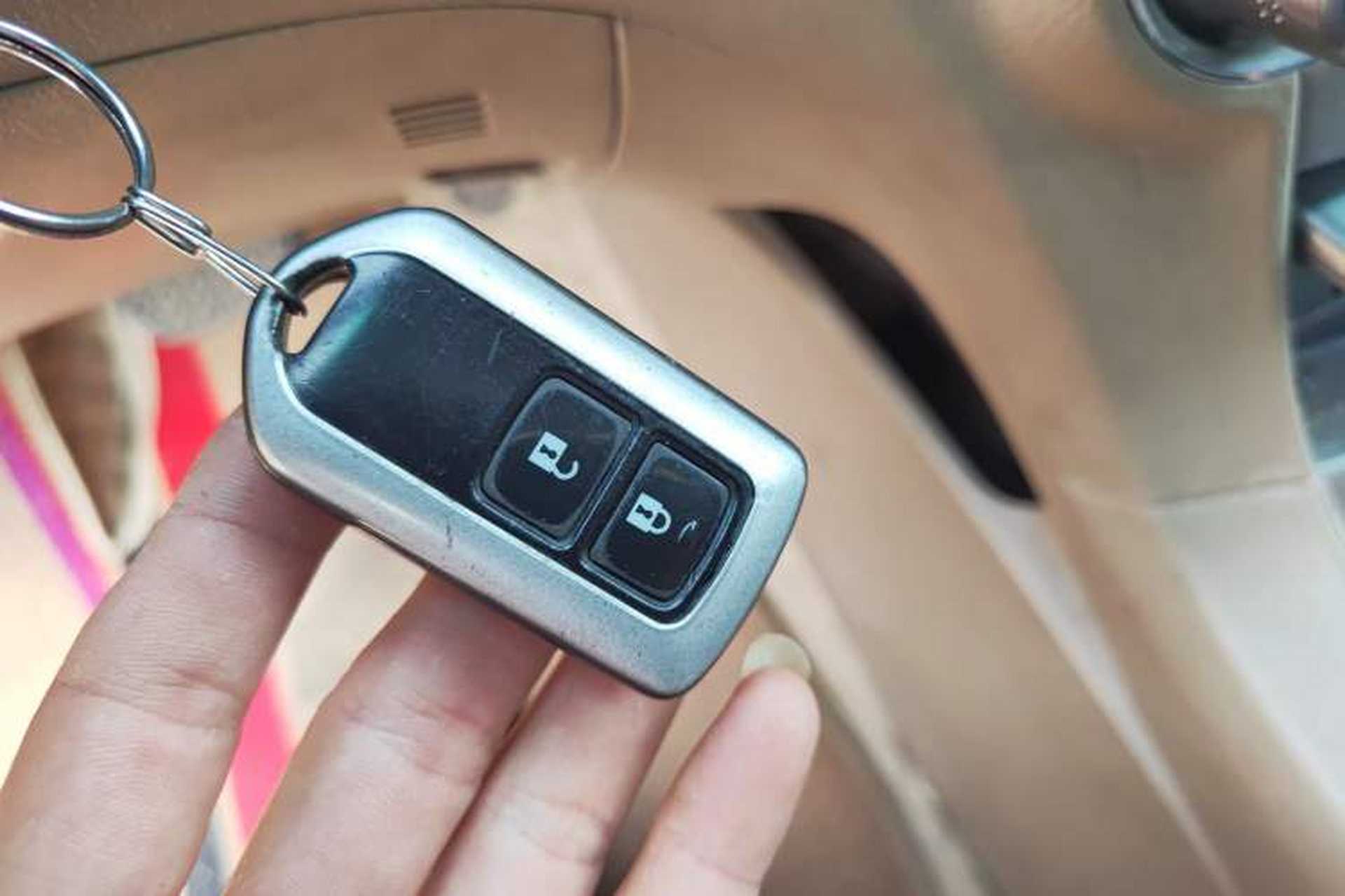 Used Toyota Highlander 2012 2.7L 2WD 5-Seater Elite Edition Vehicle Key