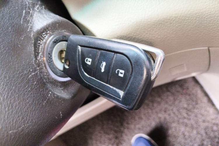 Used Toyota Highlander 2012 2.7L 2WD 5-Seater Elite Edition Vehicle Key