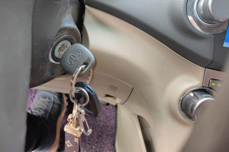 Used Toyota Highlander 2012 2.7L 2WD 5-Seater Elite Edition Vehicle Key