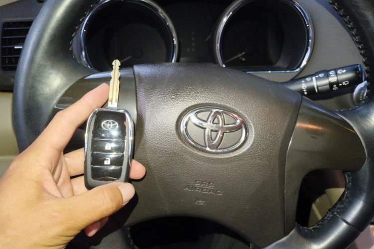 Used Toyota Highlander 2012 2.7L 2WD 5-Seater Elite Edition Vehicle Key