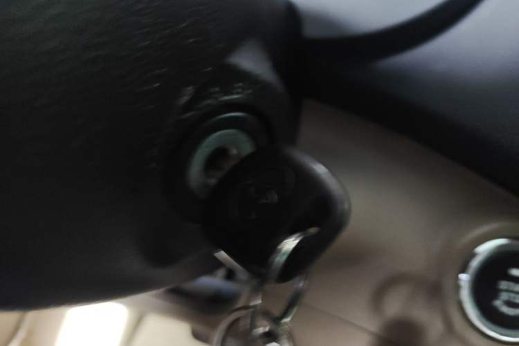 Used Toyota Highlander 2012 2.7L 2WD 5-Seater Elite Edition Vehicle Key