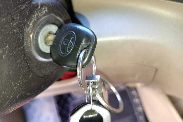 Used Toyota Highlander 2012 2.7L 2WD 5-Seater Elite Edition Vehicle Key