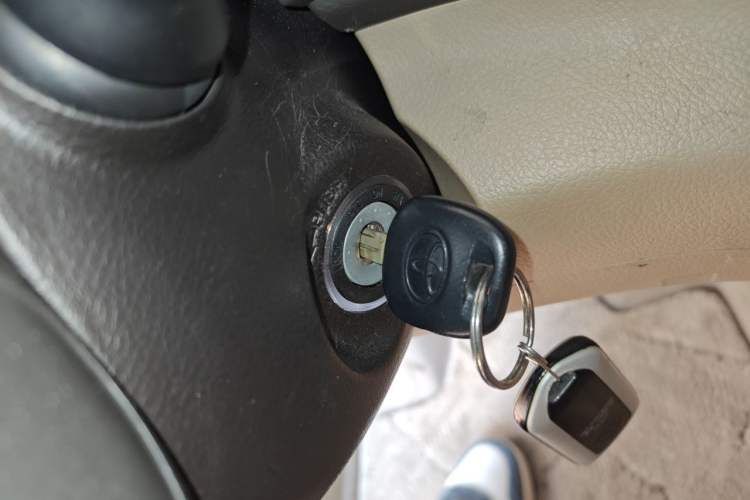 Used Toyota Highlander 2012 2.7L 2WD 5-Seater Elite Edition Vehicle Key