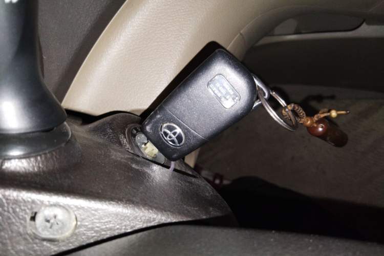 Used Toyota Highlander 2012 2.7L 2WD 5-Seater Elite Edition Vehicle Key