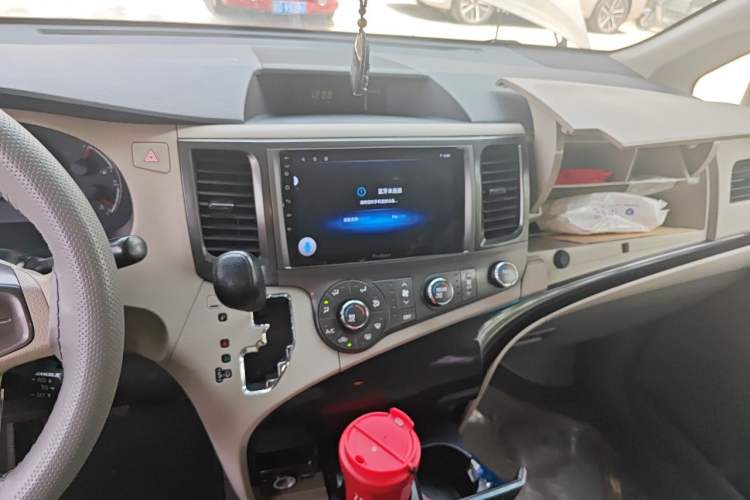 Used Toyota Highlander  Audio And AC Panel