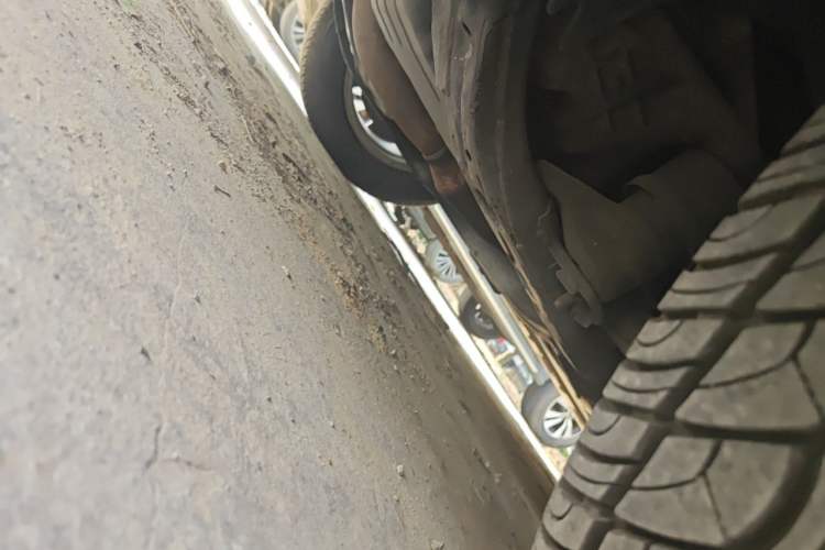 Used Toyota Highlander  Chassis Front Left