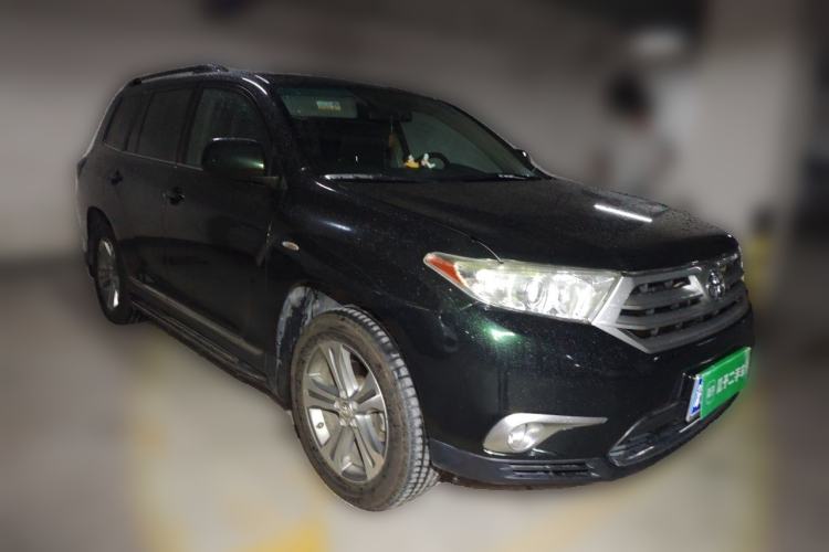 Used Toyota Highlander 2012 2.7L Two-Wheel Drive 7-Seater Luxury Edition Front Right 45 Deg