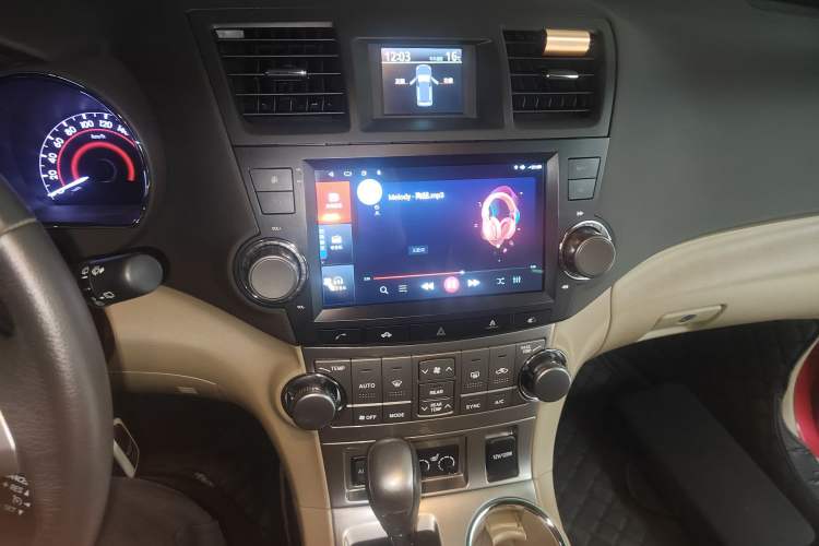 Used Toyota Highlander 2012 2.7L Two-Wheel Drive 7-Seater Luxury Edition Audio And AC Panel