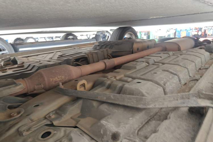 Used Toyota Highlander 2012 2.7L Two-Wheel Drive 7-Seater Luxury Edition Chassis Front Right