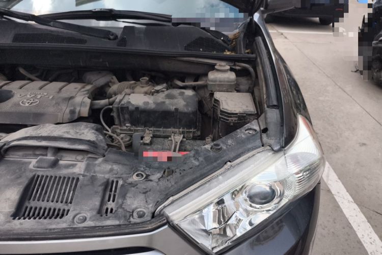 Used Toyota Highlander 2012 2.7L Two-Wheel Drive 7-Seater Luxury Edition Engine Bay Left